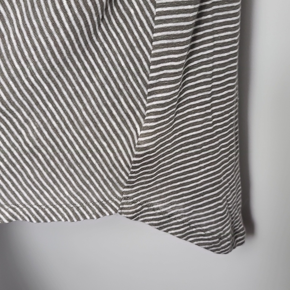 C & C CALIFORNIA Striped Gray and White 100% Linen Top Size Large - Picture 8 of 13